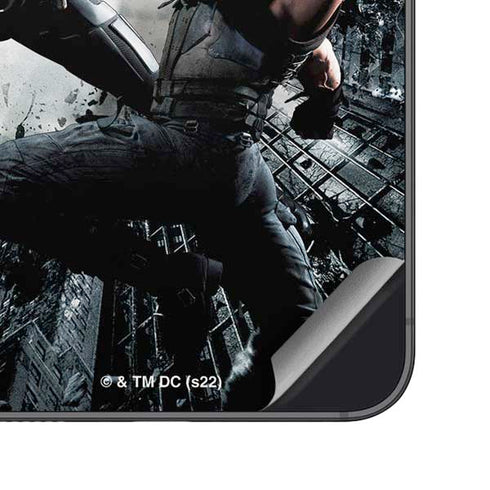 The Dark Knight Rises Batman and Bane Fighting Galaxy S25 Skin